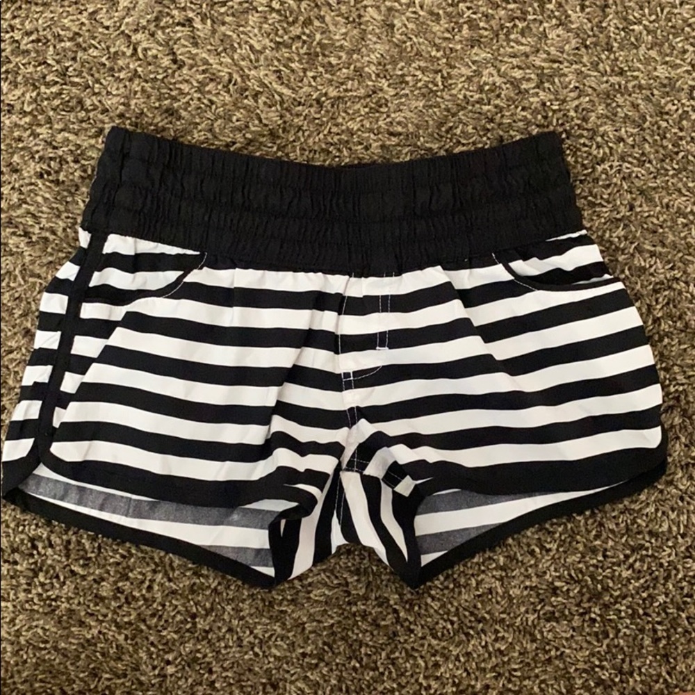 Striped women’s board shorts